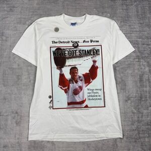Detroit Red Wings Shirt Mens Large White Vtg 1997 Stanley Cup Yzerman Newspaper
